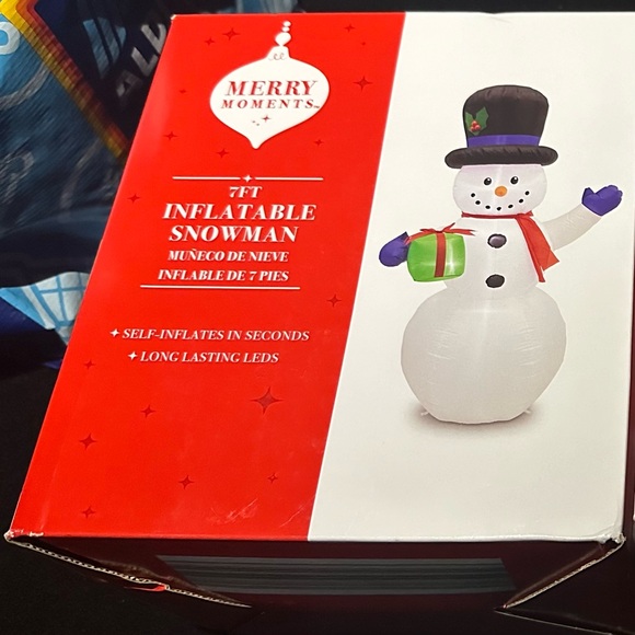 Inflatable snowman NIB 7 ft - Picture 2 of 2